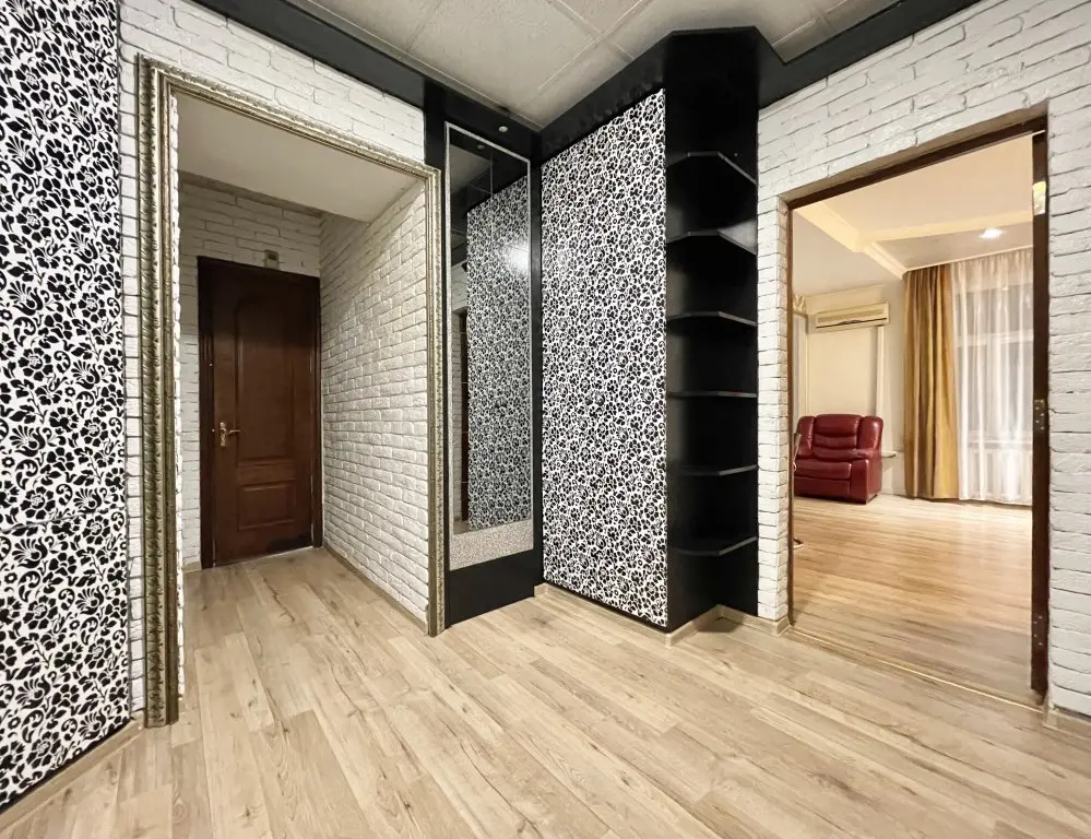 Минск: Апартаменты Володарского 18 HomeApart