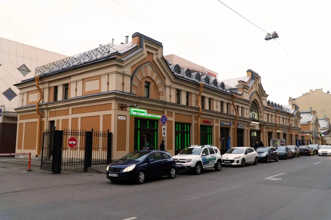 Санкт-Петербург: Гостиница Петя и Волк