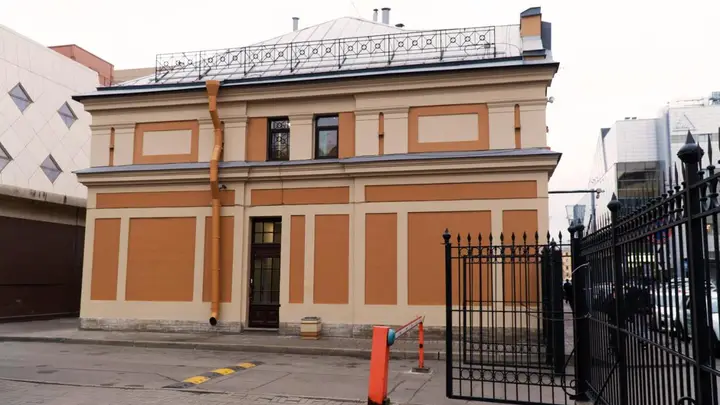 Санкт-Петербург: Гостиница Петя и Волк