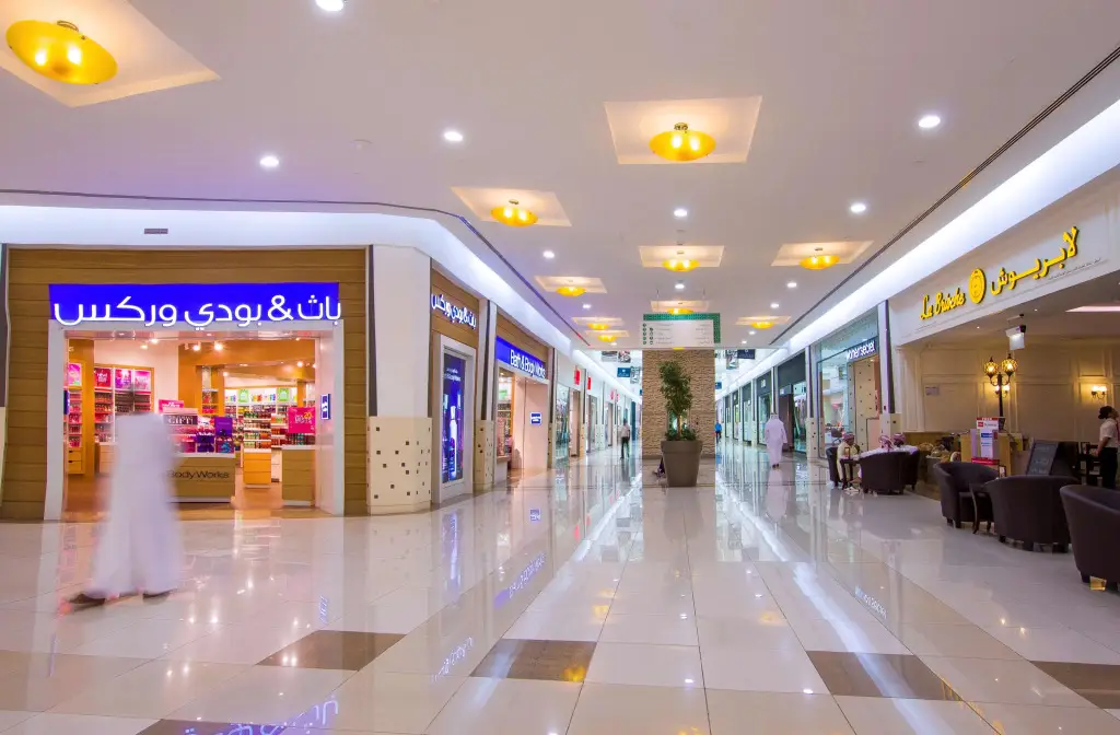 Эль-Айн: Ayla Bawadi Hotel & Mall