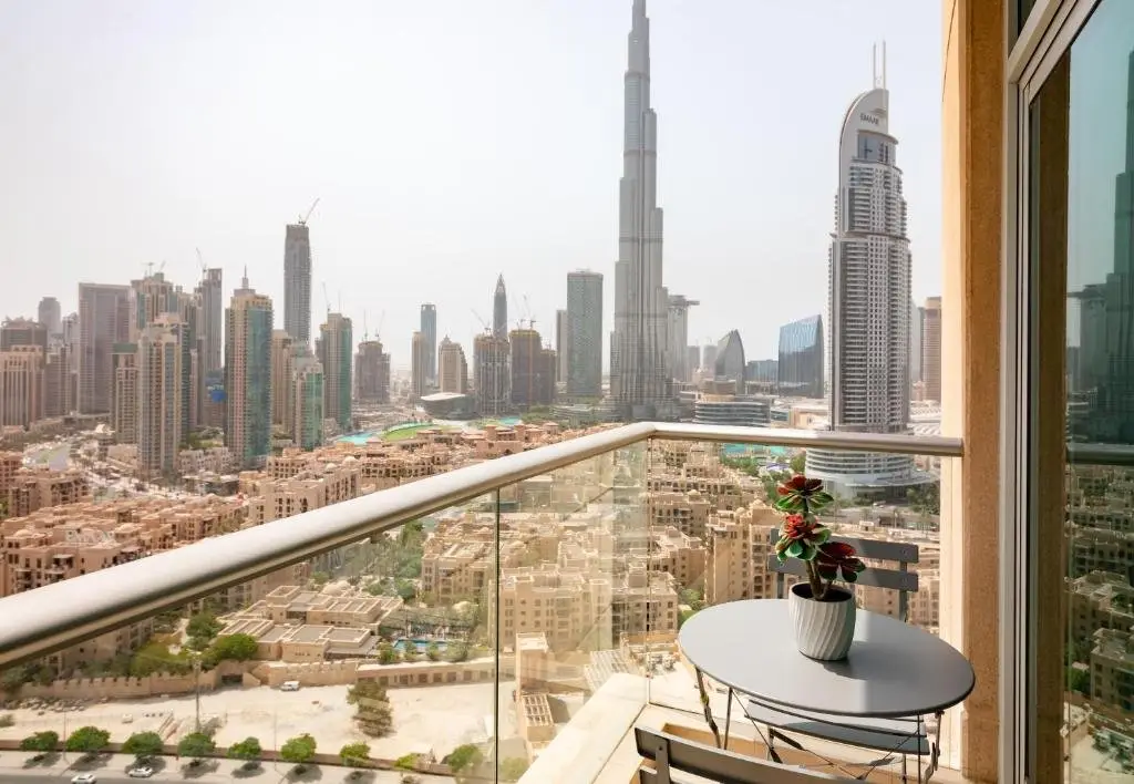 Дубай: Burj Khalifa Vw  Prvt Pool in Dubai