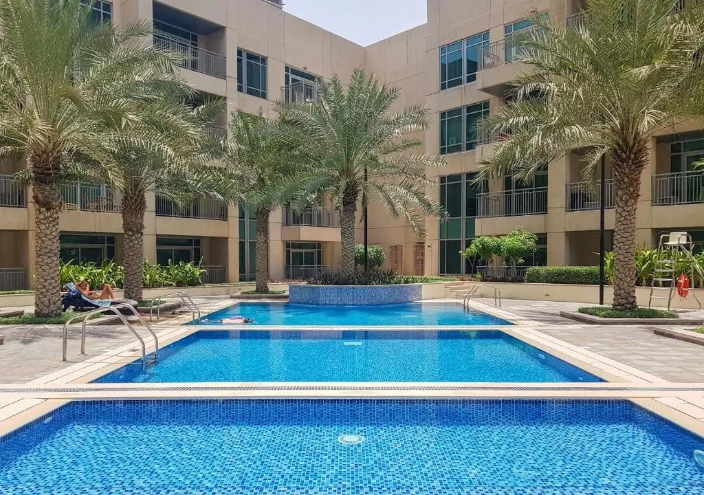 Дубай: Burj Khalifa Vw  Prvt Pool in Dubai