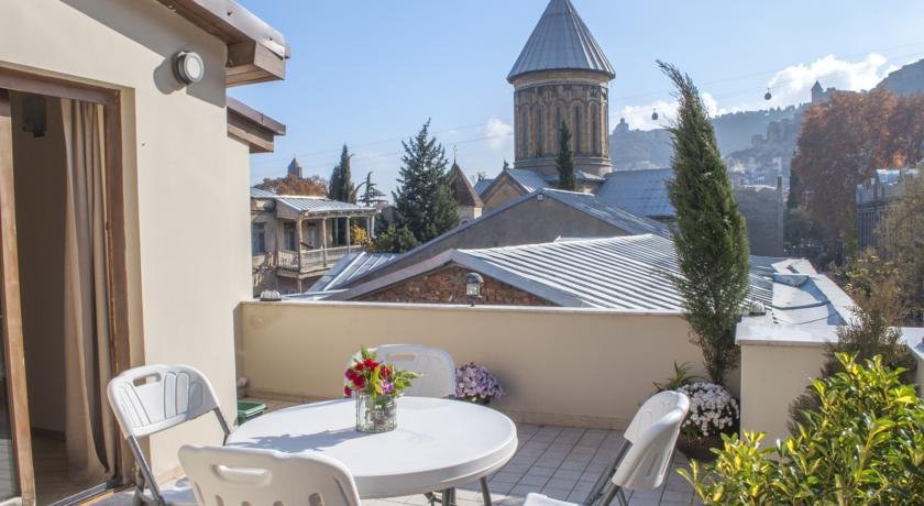 Тбилиси: Enchanting house with sunny terrace