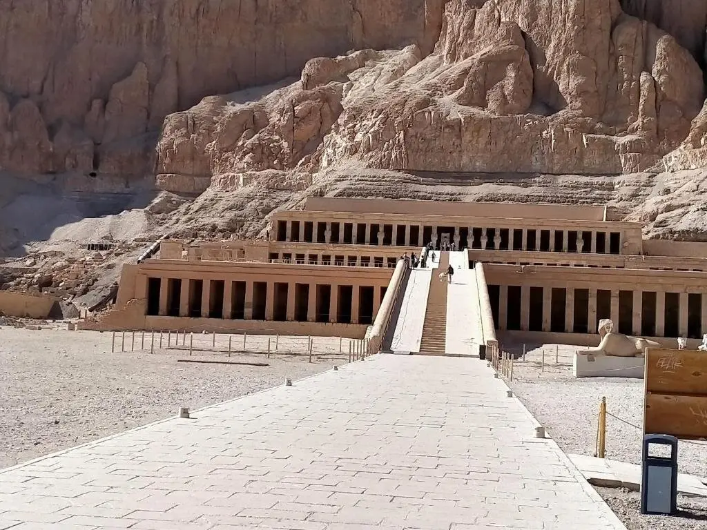 Луксор: Valley of the Kings House