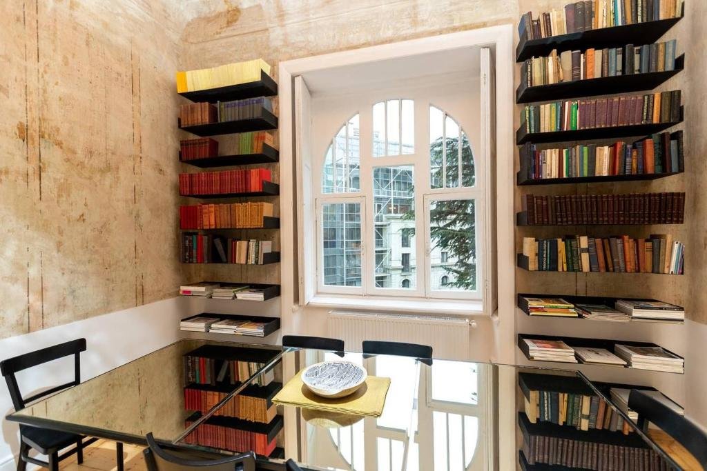 Тбилиси: Wehost Apartment with Exceptional Interior