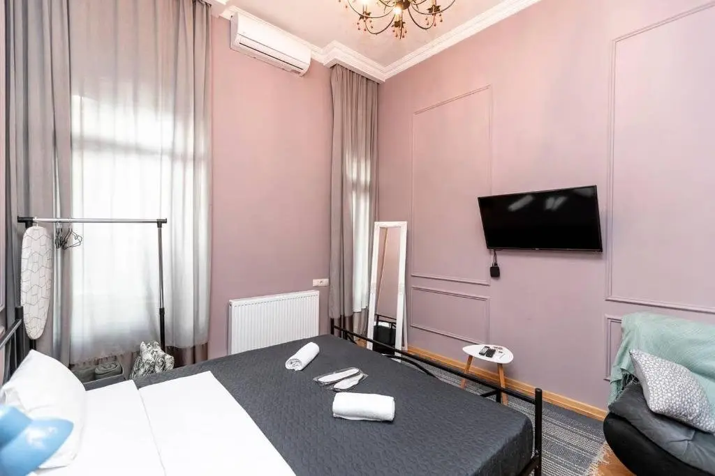 Тбилиси: Wehost Cozy Apartment