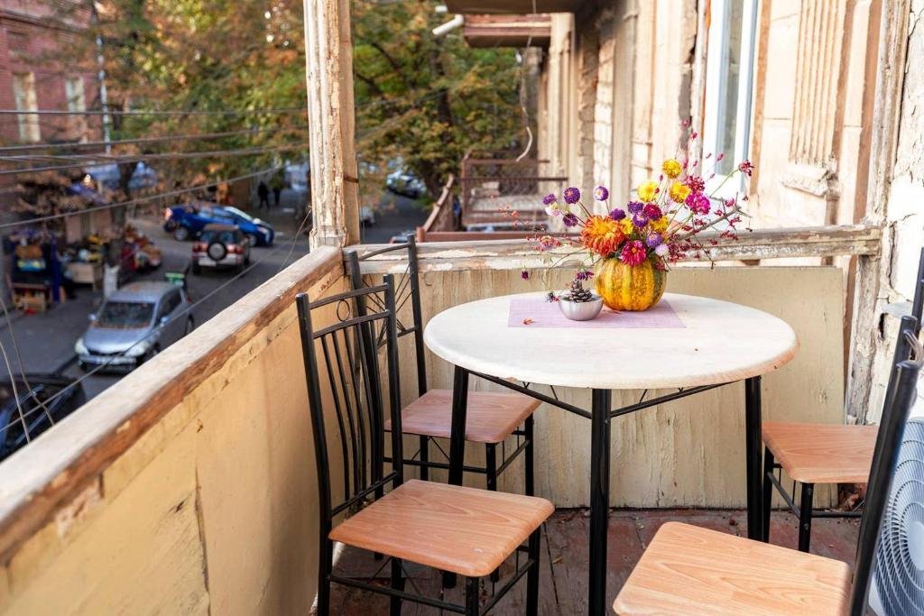 Тбилиси: Wehost Cozy Apartment