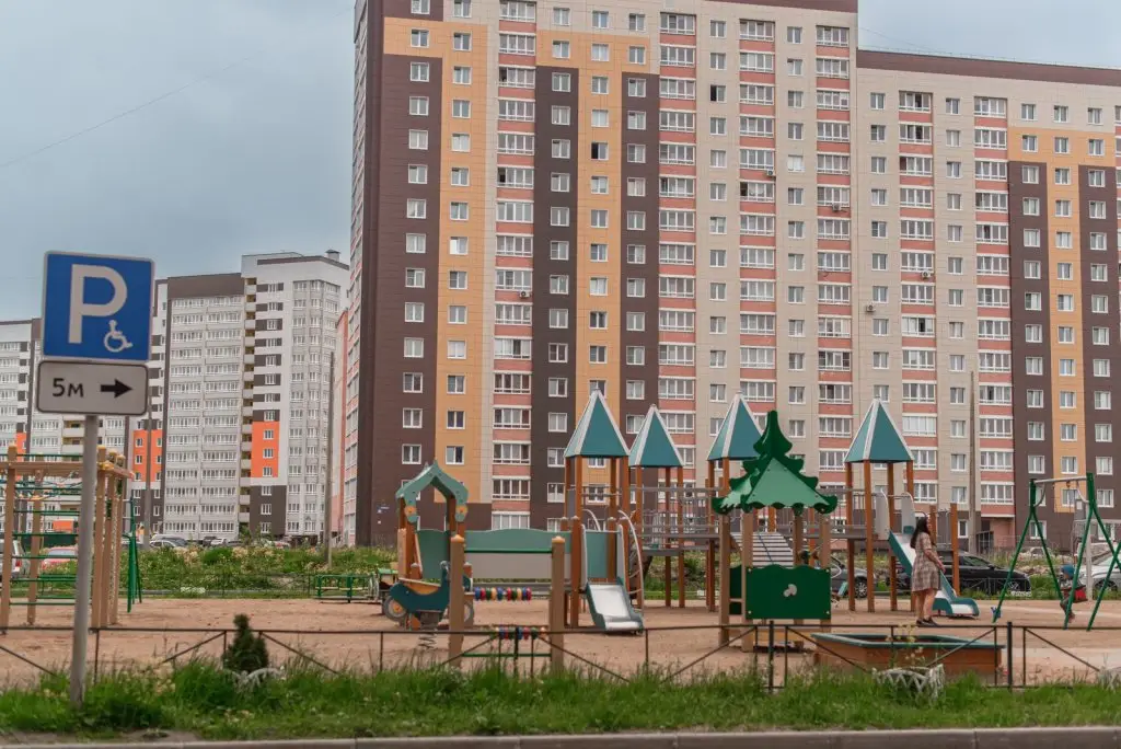 Череповец: Апартаменты на Октябрьском проспекте
