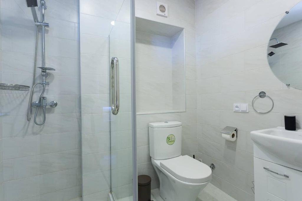 Тбилиси: Bright apartment w/1 BR, Near Rustaveli Avenue