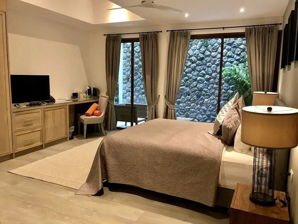 Тхаланг: Villa Morel