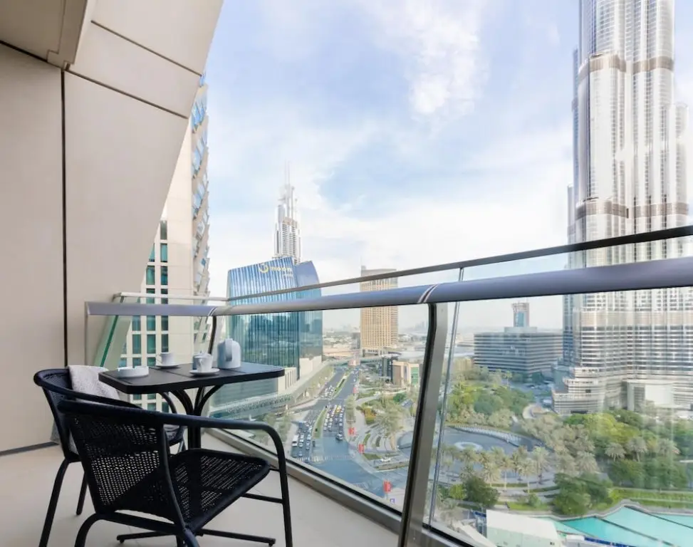 Дубай: Chic Apt w Burj Khalifa Dancing Fountain View