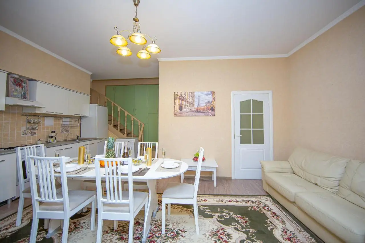 Воронеж: Friends Vacations 3BR & 3BTHR Apartment