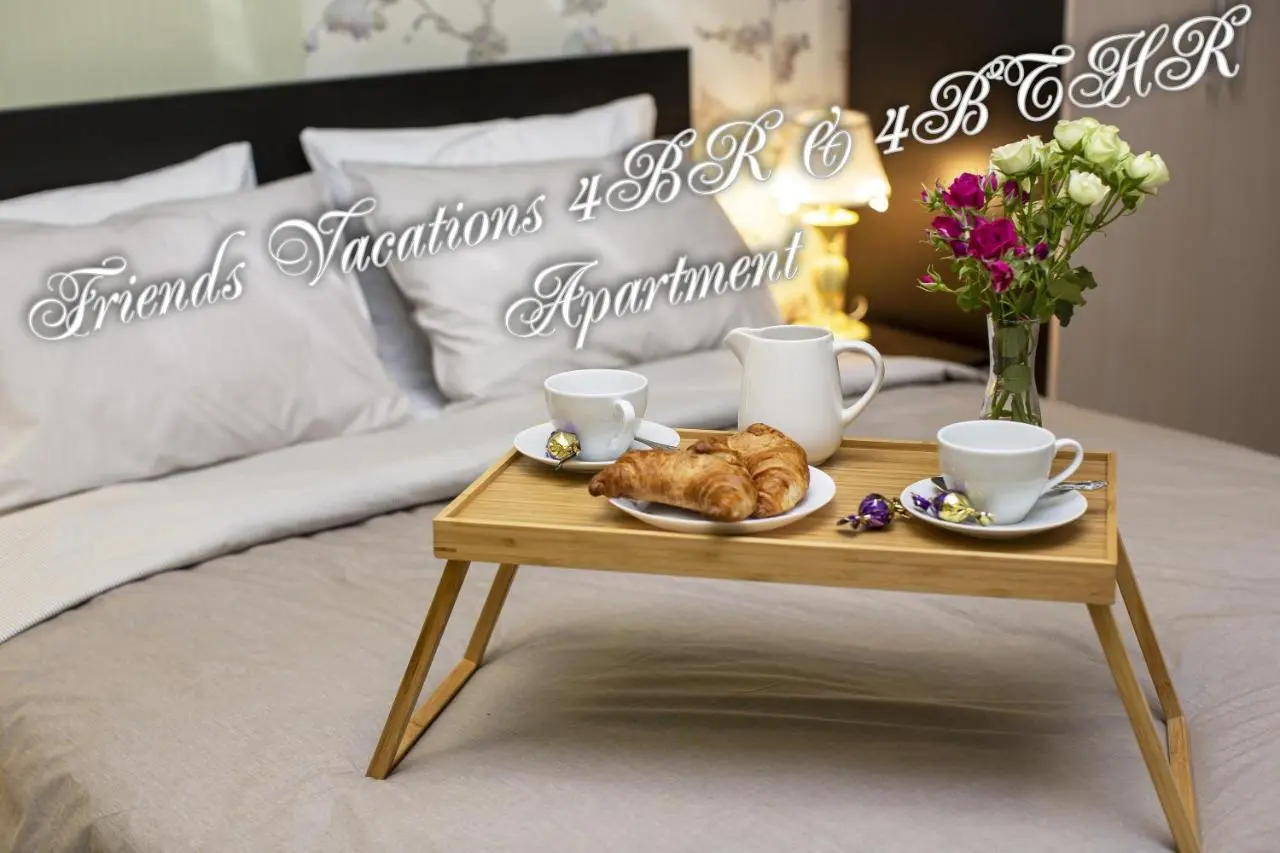 Воронеж: Friends Vacations 3BR & 3BTHR Apartment