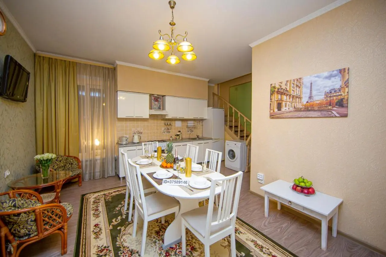 Воронеж: Friends Vacations 3BR & 3BTHR Apartment