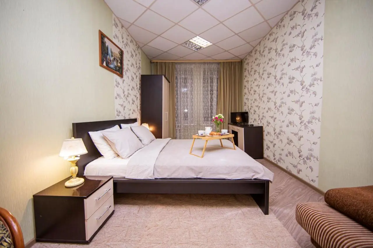 Воронеж: Friends Vacations 3BR & 3BTHR Apartment