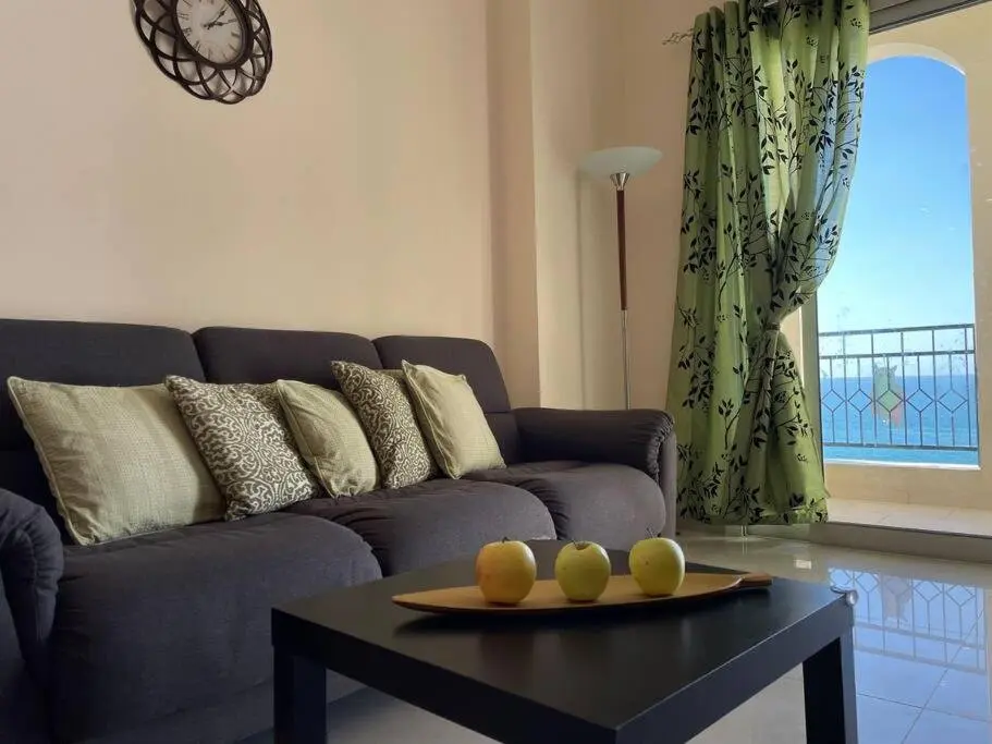 Рас-эль-Хайма: One Bedroom Sea View Holiday Home by the beach.
