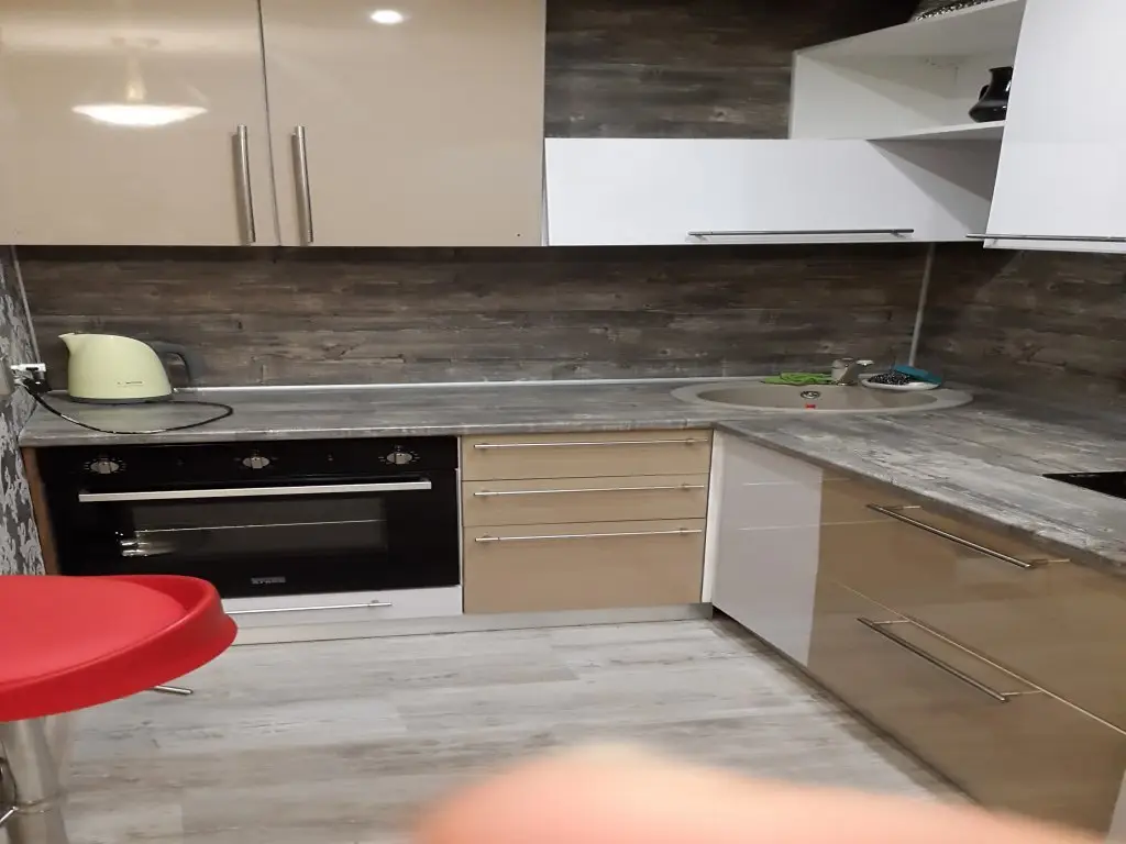 Санкт-Петербург: Na Kremenchugskoj Apartments