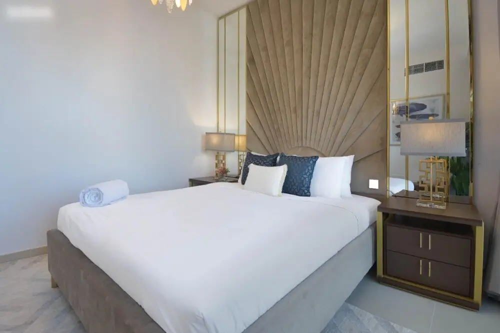 Дубай: Executive 3BR Apt Creek Harbour