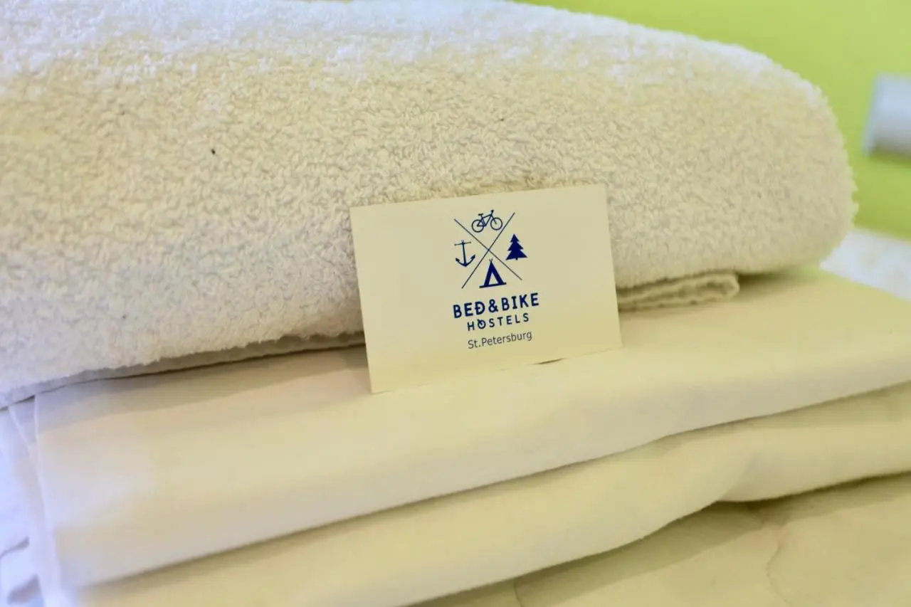 Санкт-Петербург: BedandBike Rooms