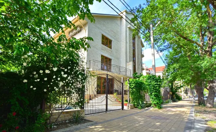 Геленджик: Hotel Komilfo