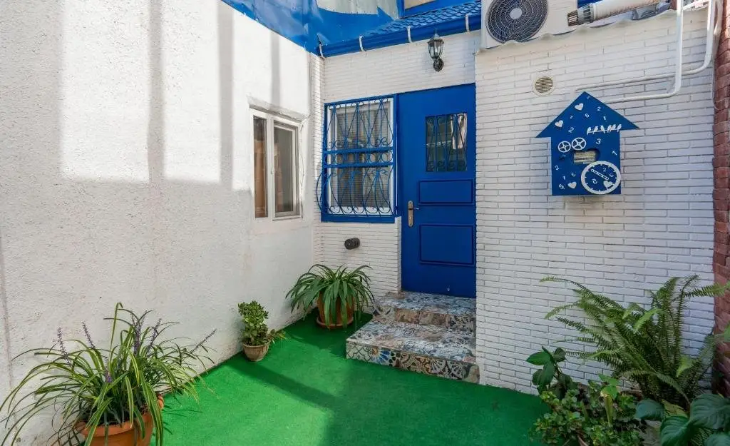Тбилиси: Blue Door