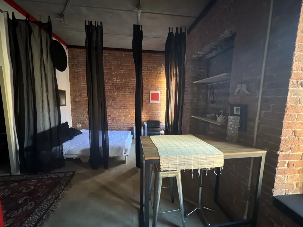 Санкт-Петербург: Ночлег и завтрак Art Residence B&B ЛЕНМОСАРТ