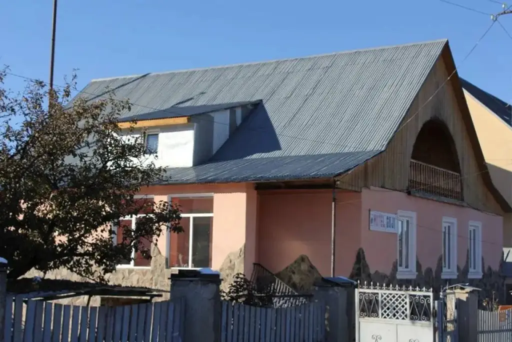 Бакуриани: Guji Inn