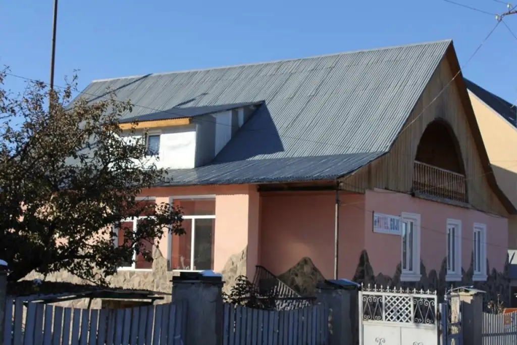 Бакуриани: Guji Inn