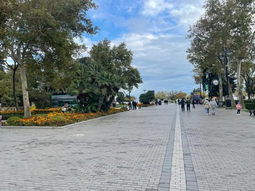Баку: Gloriya Boulevard Apartment