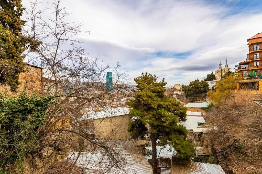 Тбилиси: Wehost Apartment with Ethnic Design