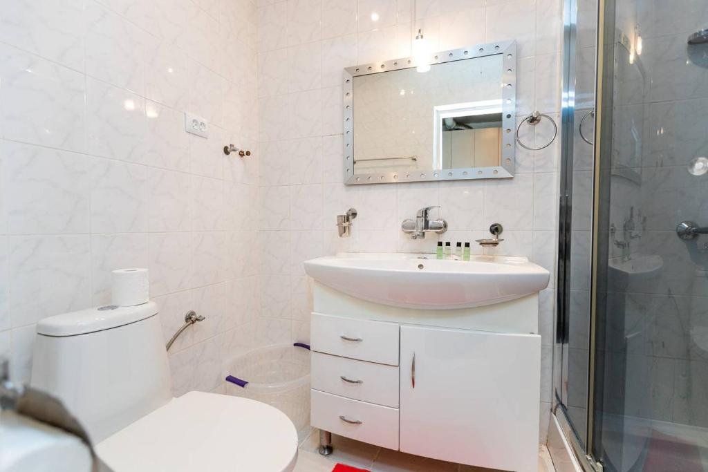 Тбилиси: Wehost Apartment with Ethnic Design
