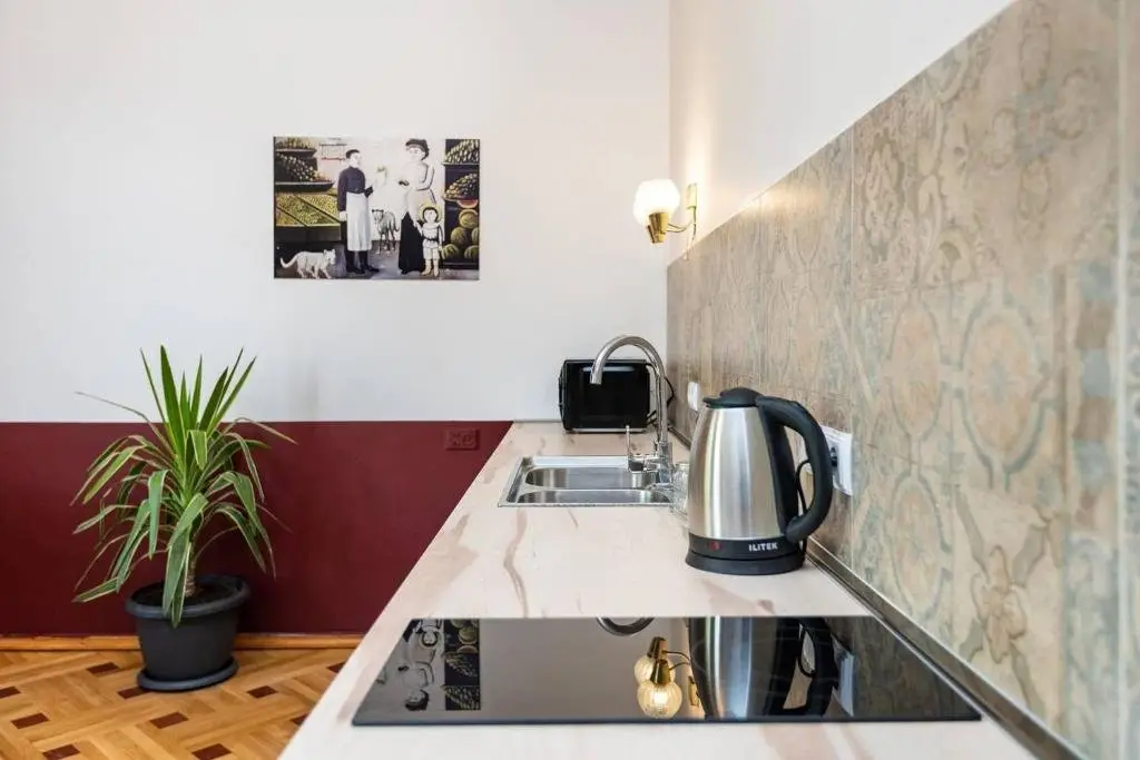Тбилиси: Wehost apartment rustic interior