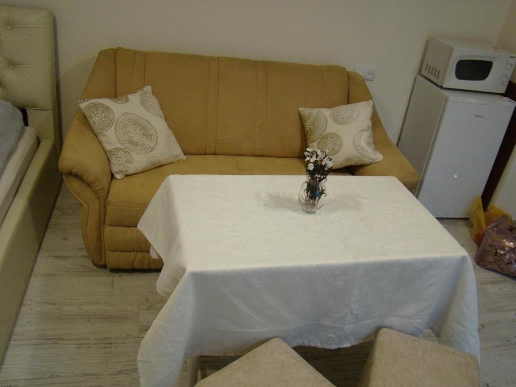 Тбилиси: White Apartment