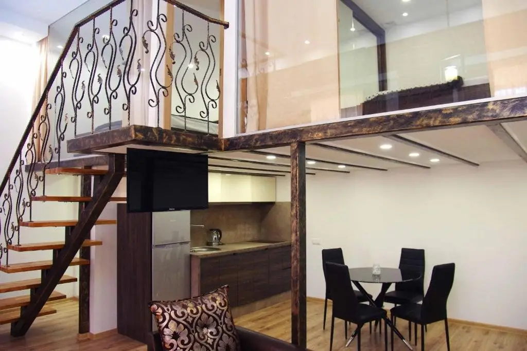Тбилиси: Apartment on Tabidze