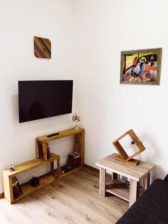 Тбилиси: Vangogh apartment