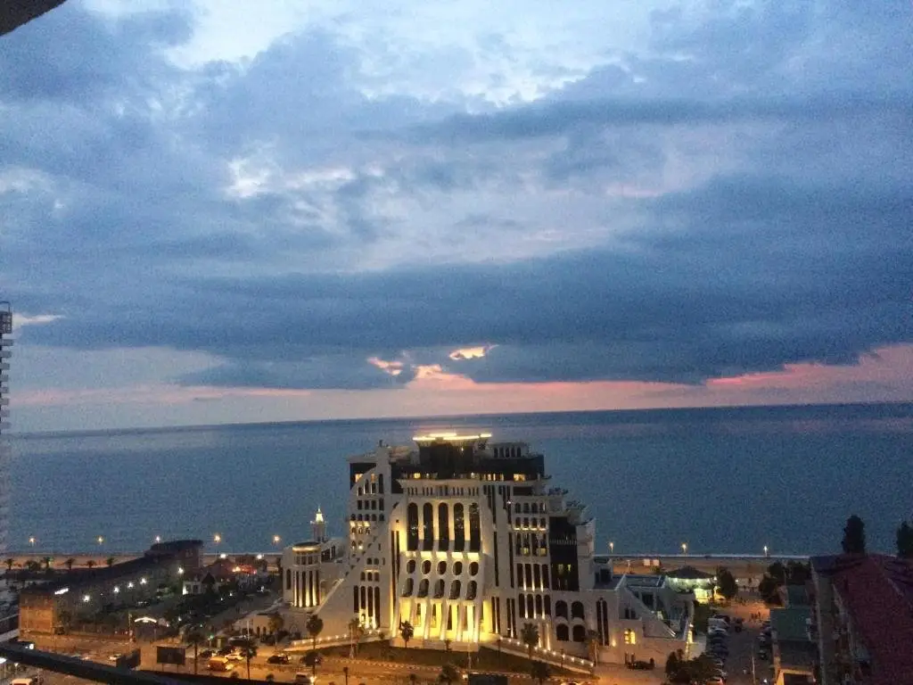 Батуми: Apartment Black sea side