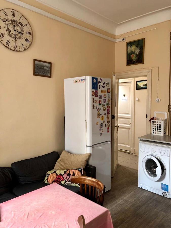 Санкт-Петербург: Меблированные комнаты Old Flat  на 1-ой Советской