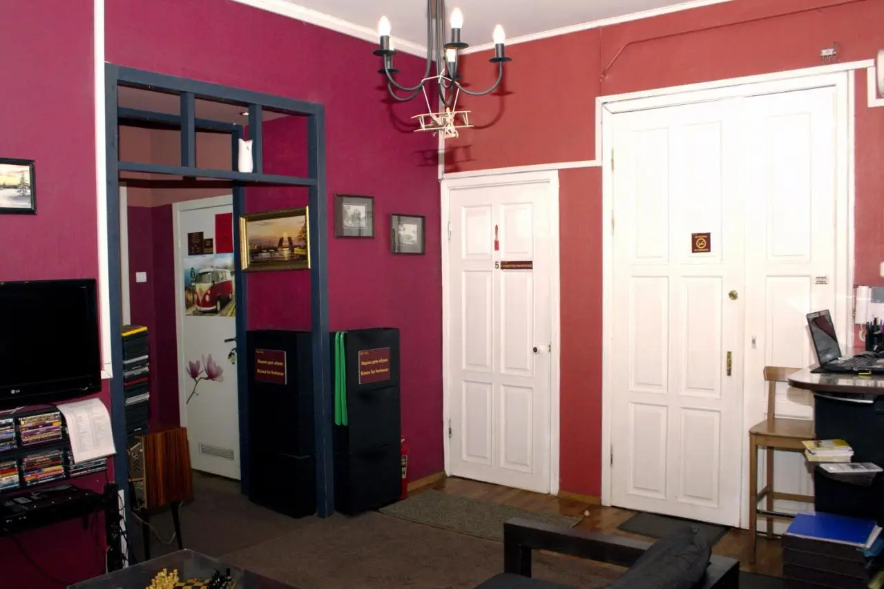 Санкт-Петербург: Меблированные комнаты Old Flat  на 1-ой Советской