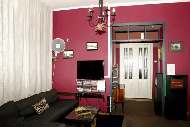 Санкт-Петербург: Меблированные комнаты Old Flat на 1-ой Советской