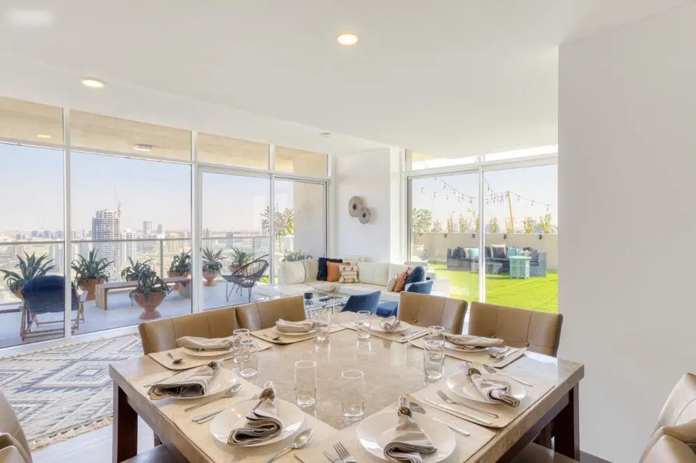 Дубай: Cali Style 4 BR Penthouse Large Patio