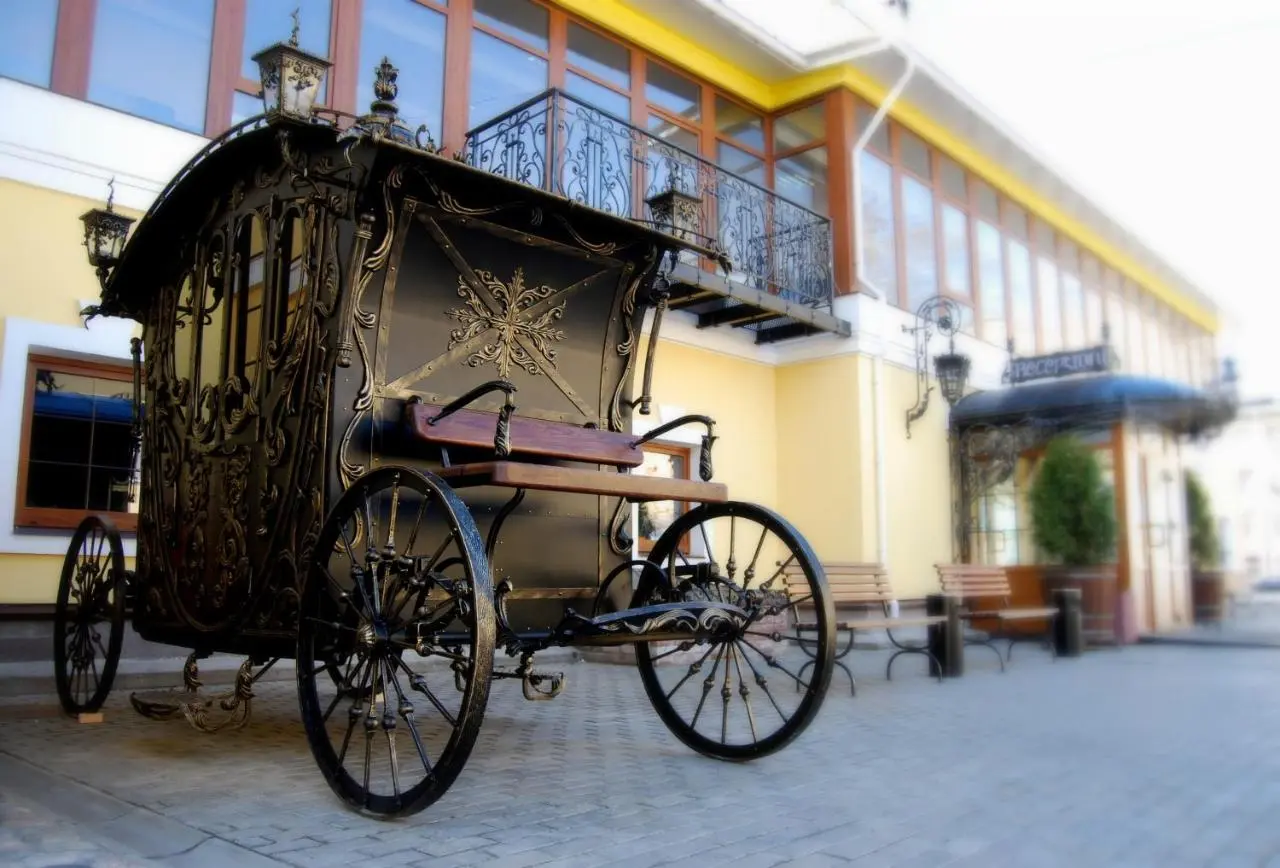 Санкт-Петербург: Hotel Petrovsky Dvorik