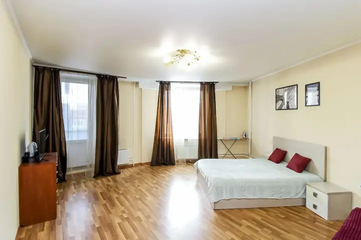 Тюмень: Квартира Аквапарк Заречный 371