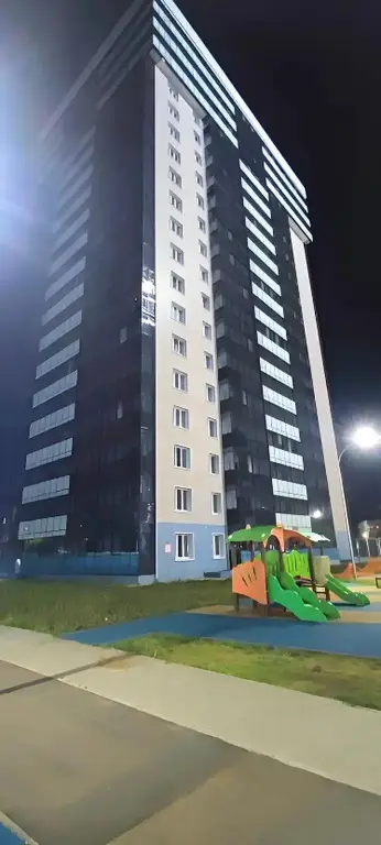 Набережные Челны: Квартира Трехкомнатная в Центре Города Набережные Челны