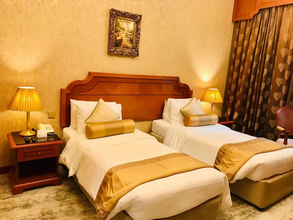 Дубай: Royal Concorde Hotel and Suites