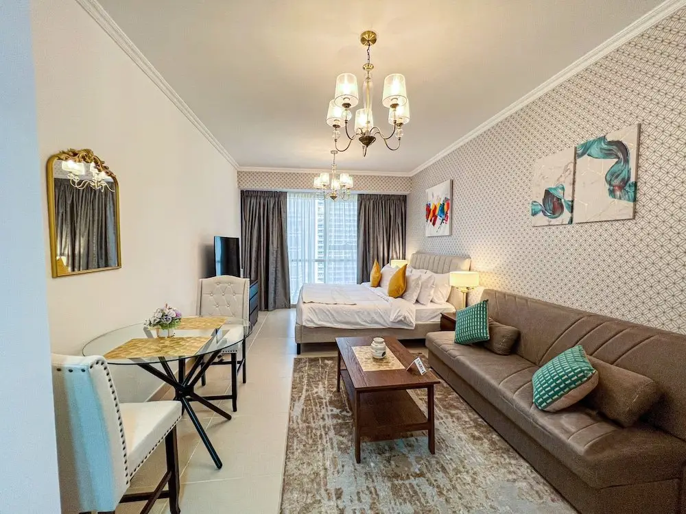 Дубай: Cosmos Living Goldcrest Executive