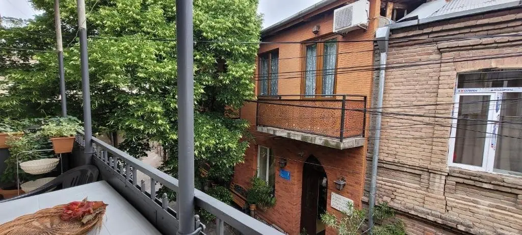 Тбилиси: Keto's apartment in old Tbilisi