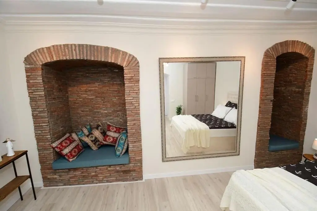 Тбилиси: Manchos Apartment Heart Of Old Tbilisi