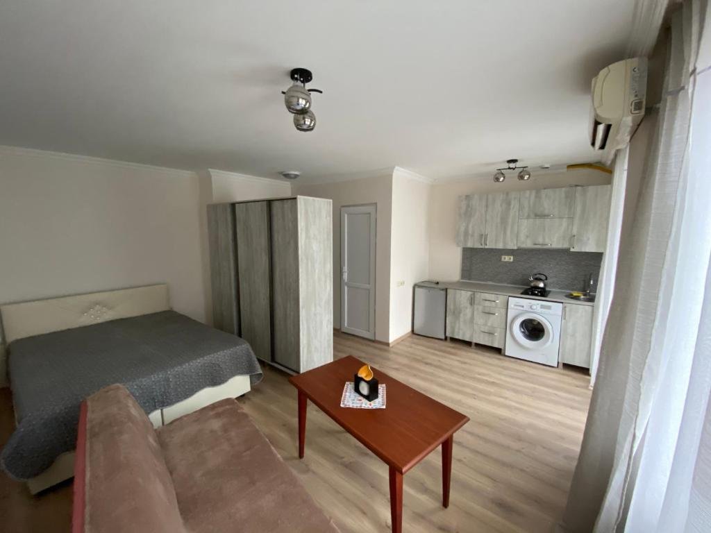Батуми: tako’s cozy apartment in the center of batumi