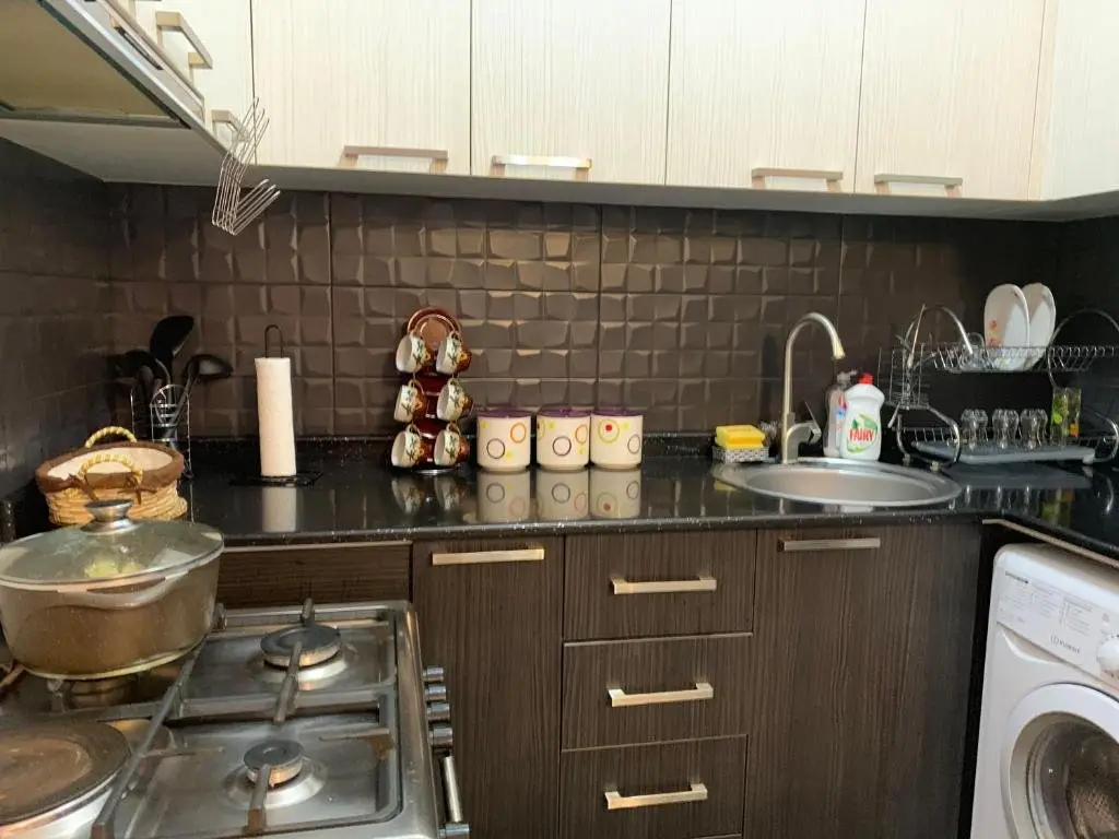 Батуми: cozy and bright apartment in the center of Batumi