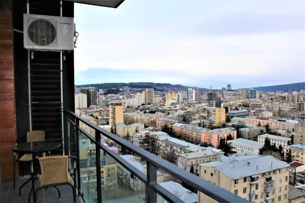 Тбилиси: Apartment in Tbilisi “Green Budapest “
